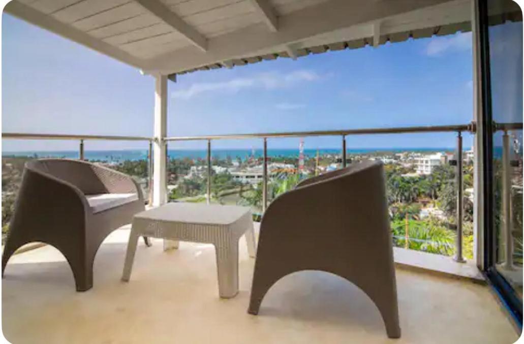 Urban Boutique Hotel ลาสแตร์เรนาส ภายนอก รูปภาพ